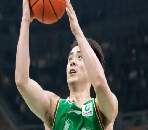 上海大勝遼寧！弗格32分全民皆兵，遼寧僅3將能看，其余球員全鐵