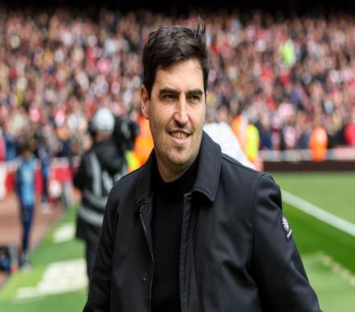 伊勞拉賽季末離任，曼聯主帥夢碎