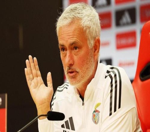 馬卡：皇馬尚未與穆里尼奧接觸，若有機會穆帥會認真考慮