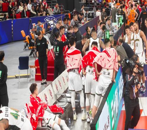 人心散了，隊伍不好帶，遼籃比起輸球，更糟糕的是趙繼偉的不滿