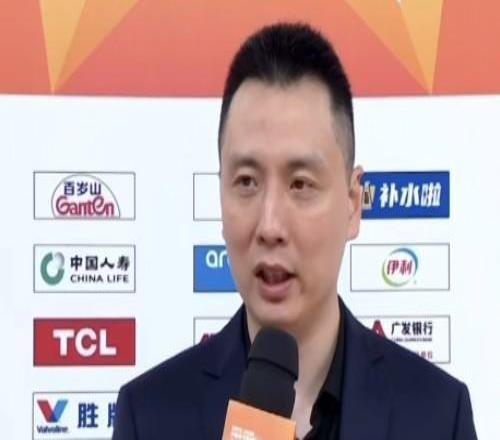 盧偉：兩名大外缺席大家把狀態調整得很好，希望季后賽能保持住