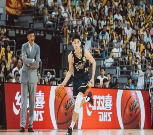 CBA排名又亂了！廣東爆冷輸球，北京殺回前4，3隊爭搶最后2個席位