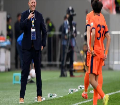 青島德比互交白卷！VAR多次介入，海牛下輪戰申花恐遭三輪不勝！