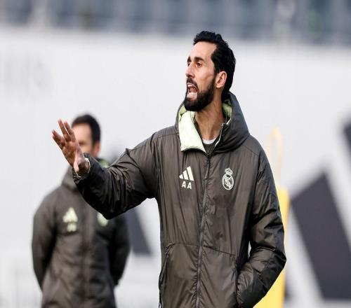 斯基拉：皇馬正在找尋一名頂級主帥，阿韋洛亞留任可能性很低