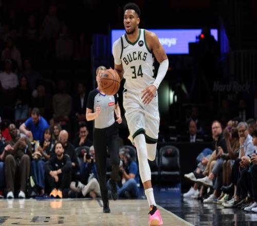 全力梭哈字母哥，啥也不干等著消亡，其實(shí)勇士還有第三條路可走