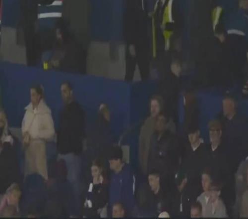 不忍直視，切爾西球迷叕提前退場(chǎng)了