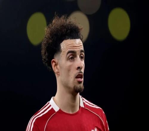 TA：利物浦缺乏本土青訓(xùn)，瓊斯留隊(duì)意義重大但目前續(xù)約無(wú)進(jìn)展