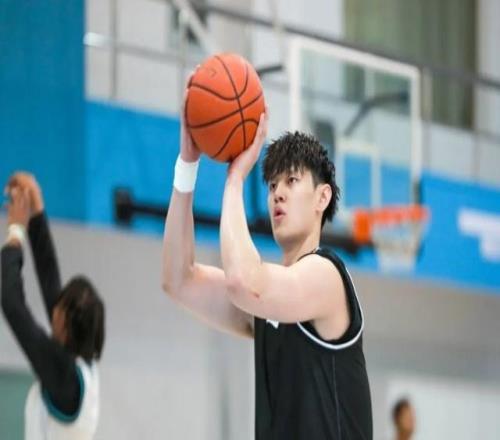 北京首鋼拒絕爆冷！超級外援CBA首秀，曾凡博出戰(zhàn)，央視直播