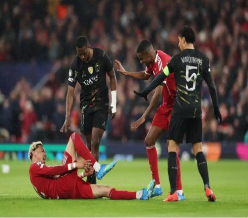 ?；倏烁焓中g(shù)成功，恢復(fù)期或延至下賽季