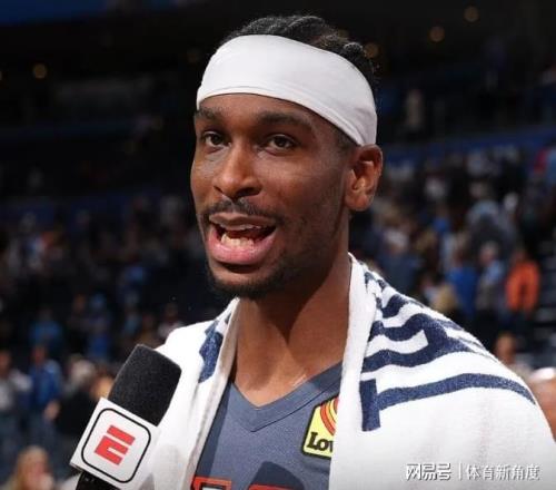 真硬！手指90度折彎，淡定拿下37+5+9，MVP毫無懸念了