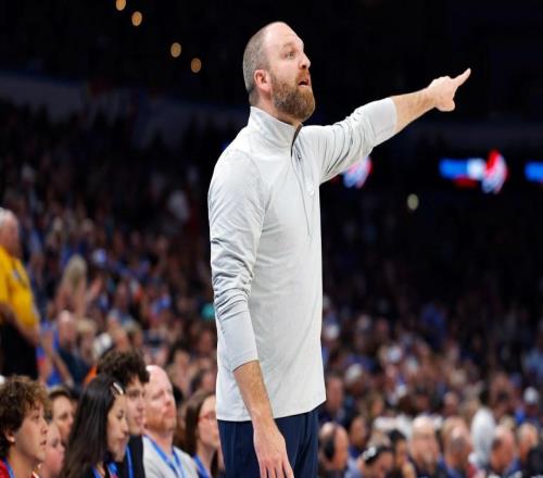 雄鹿隊(duì)聘請(qǐng)?zhí)├照步鹚箵?dān)任新任主教練，此前曾執(zhí)教灰熊隊(duì)