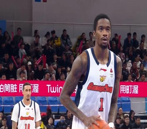 麥考爾正式留隊(duì)！廣東男籃敲定季后賽四外援，杜鋒慘遭重大打擊！