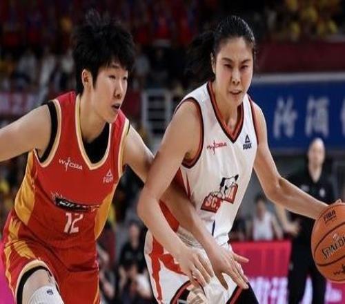 四川女籃單外援創(chuàng)4年3冠引熱議！賽后多人淚流滿面釋放巨大壓力