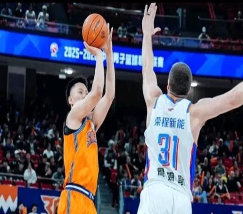 一步一腳印，李弘權3年前獲最快進步球員，今年入選一陣