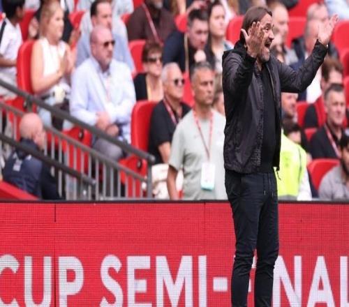 法爾克：球員們今天有點(diǎn)太緊張，無法發(fā)揮出流暢的最佳水平