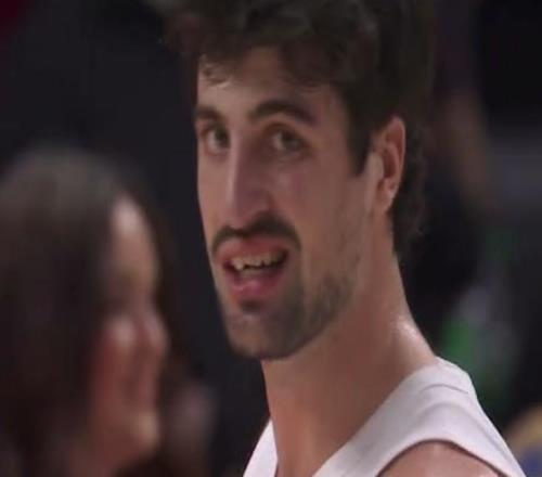 霍勒迪：雙方都想贏所以都上身體，阿夫迪亞牙被打掉還被吹犯規