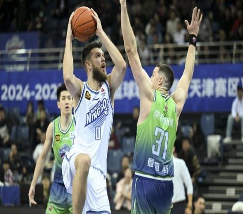 CBA諸強密集引援為季后賽蓄力，本賽季始終沒調整外援的上海男籃要做足準備