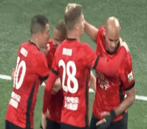 一場40！成都蓉城豪取五連勝，5分領跑，并送浙江五輪不勝0進球