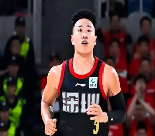 励志楷模！自费去美国特训29岁首获MVP山东大汉能拿多少奖金(图2)