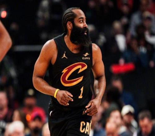 騎士惜敗！哈登19+8重蹈覆轍，英格拉姆23中6，米切爾20+6犯大錯