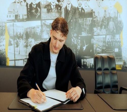 多特官方：18歲青訓中衛埃利亞斯本卡拉續約至2029年