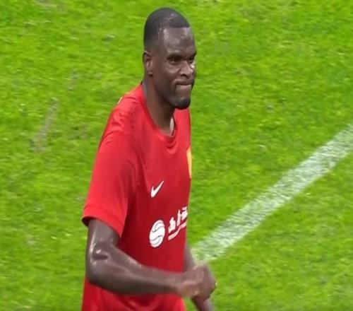 里程碑，恩加德烏已代表中國俱樂部出戰100場比賽