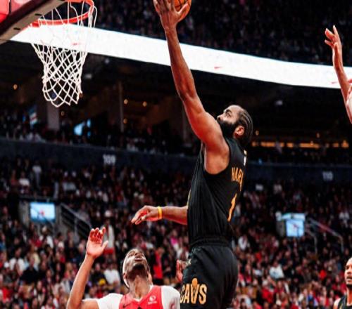 米切爾24投18鐵，哈登狂送7失誤！猛龍22追平騎士裁判吹罰惹爭議