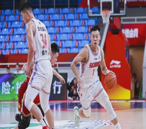 又一位主力罷賽！CBA全明星球員與老東家鬧翻，離隊倒計時