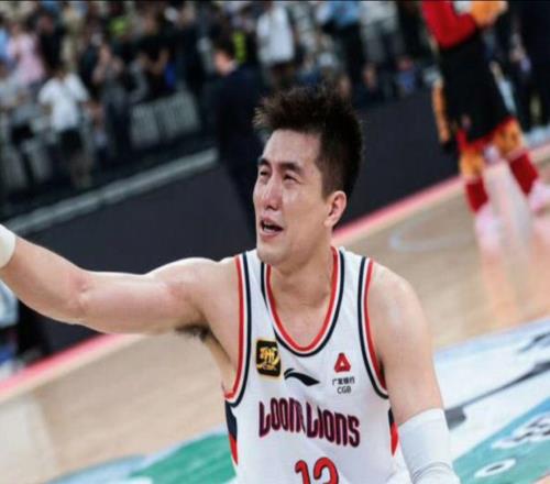 明明有合同在身，郭艾倫不去支持廣州，卻去解說遼寧比賽賺外快