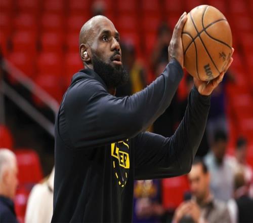 湖人隊(duì)詹姆斯達(dá)成季后賽歷史性里程碑，輕松超越賈巴爾和喬丹