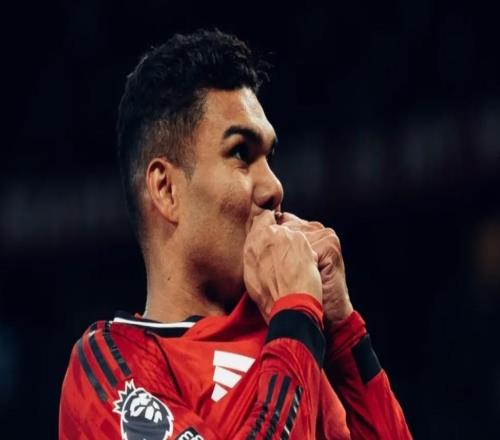 卡塞米羅16次對(duì)抗成功11次搶斷9次解圍，英超近20個(gè)賽季第一人