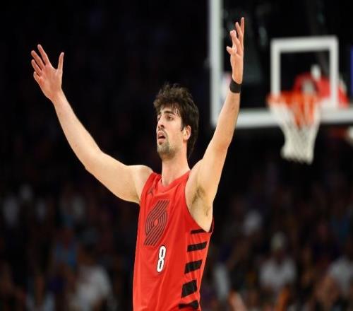 悲催！阿夫迪亞墊腳尚帕尼被吹罰三分犯規(guī)+追加一級(jí)惡犯