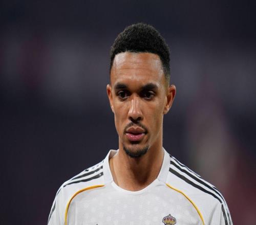 穆里尼奧回歸皇馬，阿諾德一年換三帥