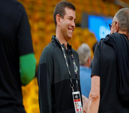 狂省3.2億+“擺爛年”打到東2！史蒂文斯當(dāng)選NBA常規(guī)賽最佳高管