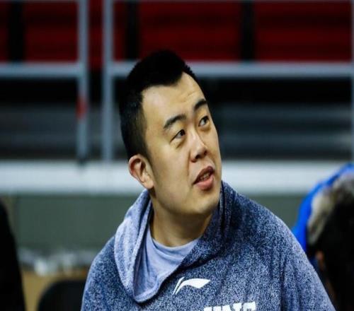 他是遼籃真正的奠基人！傾十年心血育冠軍之種，卻未見花開滿山