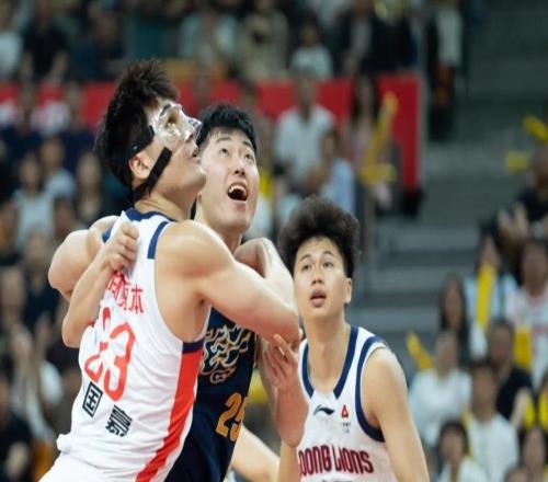 廣東主場輸廣州，不是胡明軒，全場比賽5大錯誤選擇罪魁禍首是他