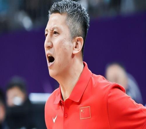 還是沒有胡明軒！中國男籃公布19人大名單，郭士強選拔標準遭質疑