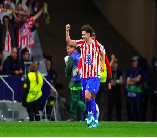 11！歐冠半決賽：神鋒破門鐵衛(wèi)卻送點(diǎn)12.3億豪門被動(dòng)挨打勉平