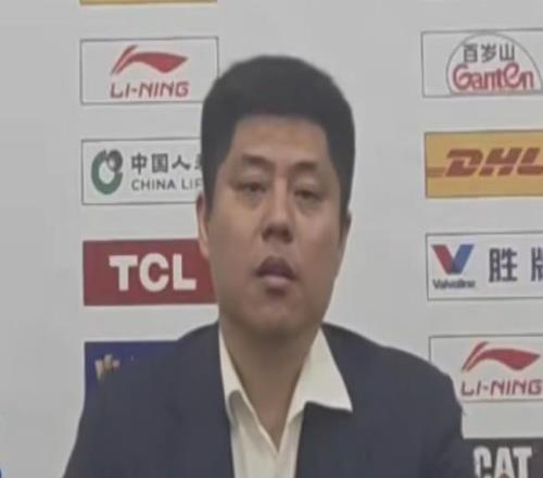 潘江：感謝大家面對(duì)困難時(shí)沒有退縮，作為主帥有壓力是好事