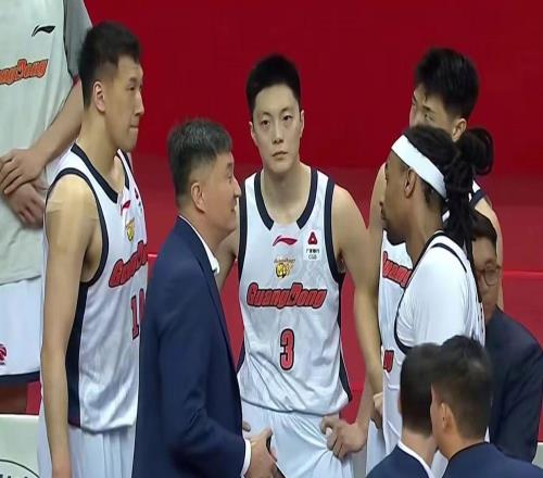 CCTV5+直播！廣東男籃客戰(zhàn)北京，胡明軒對(duì)位趙睿，三大劣勢(shì)明顯！