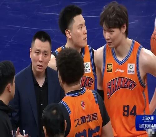 CCTV16直播！上海男籃對陣山東，盧偉欲帶隊破隊史紀錄，懸念不大