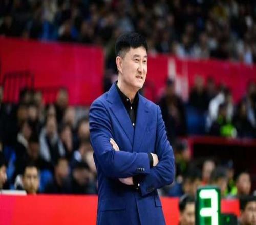 北京首鋼8分完勝！季后賽開(kāi)門紅，曾凡博大爆發(fā)，杰曼21分