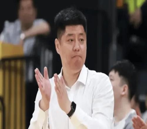 G1勝?gòu)V廈采訪(fǎng)！潘江盛贊攻守+于米提發(fā)揮，尼克斯明確強(qiáng)硬對(duì)抗！