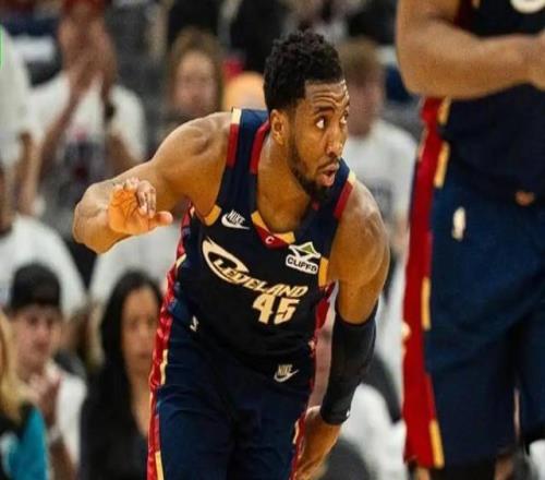 米球王第三節21分下半場39分！騎士將系列賽拖入天王山之戰