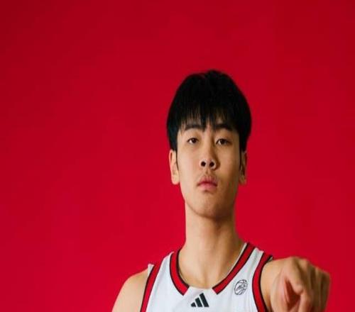 CBA3消息：山東放假1人留隊(duì)，張博源正式留洋，山西隊(duì)成榜一大哥