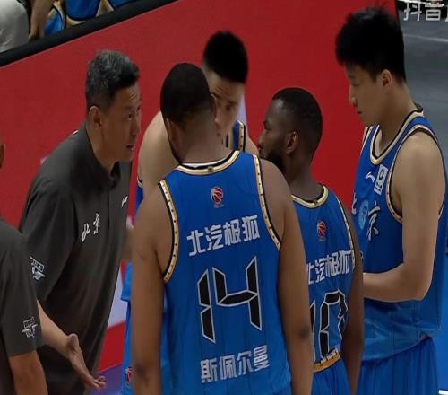 上海男籃15分大勝北京，周琦7+8麥基糟糕，古德溫懷特塞德大爆發