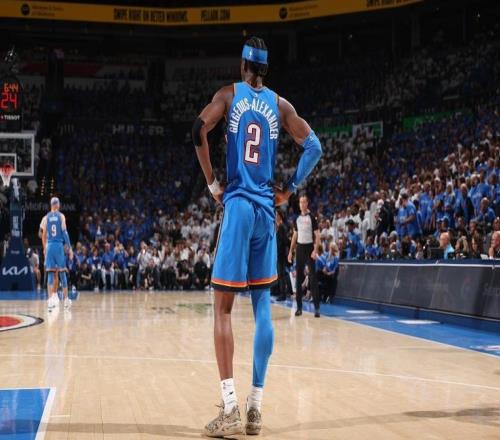 NBA打外星人的方法找到了雷霆?jiǎng)亳R刺，西決1比1戰(zhàn)平
