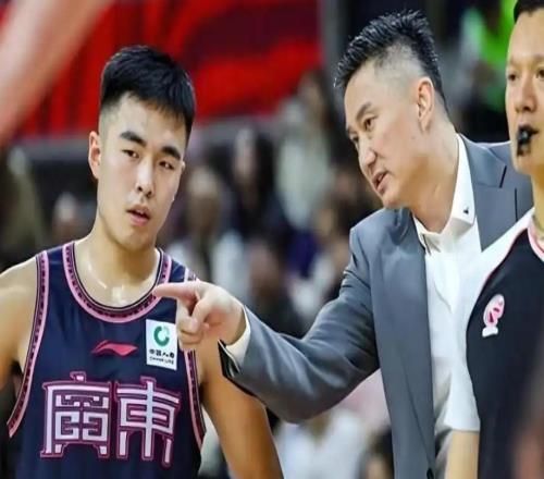 3位球員1位教練！猜測這4人今夏很可能離隊，焦泊喬黃明依在列