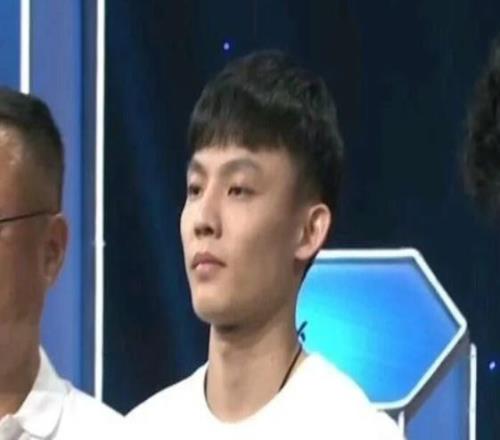 廣東男籃動態速遞！崔永熙重返國家隊首秀徐昕統治內線，焦泊喬驚艷，朱芳雨截胡一內一外兩名球員，有球隊報價徐杰