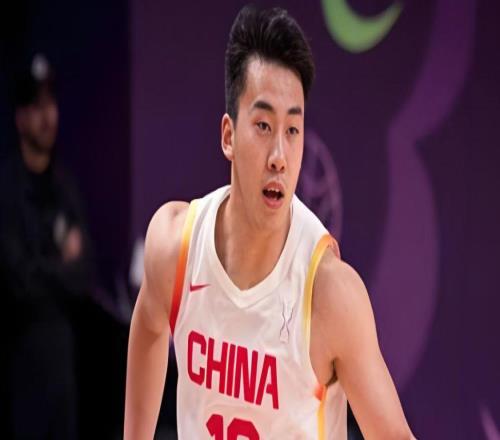 18分14板！中國男籃21歲小將，打出巨星水平球迷：真厲害